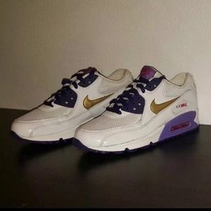 Women's Nike Air Max 90